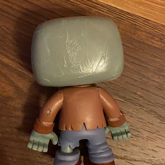 Plants Vs Zombies Funko pop custom! - Picture 2 of 3